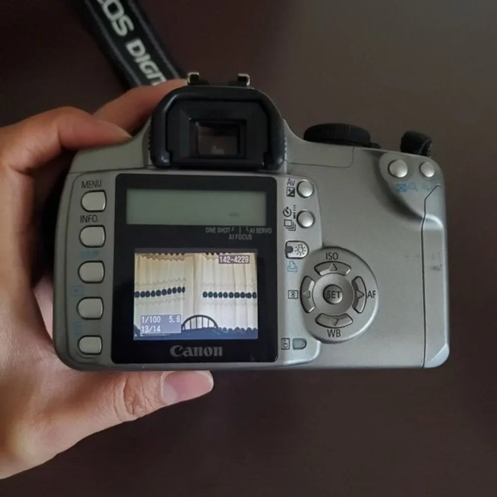 Canon‎ EOS Digital Rebel XT EFS 18-55 mm